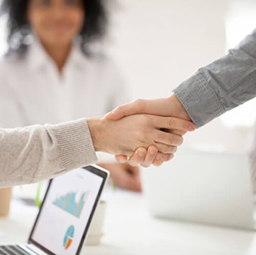 handshaking-group-meeting